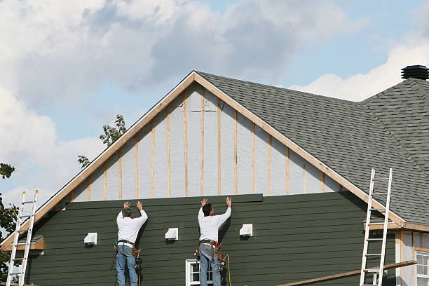 Professional Siding Installation technician working in Glenmoore, PA